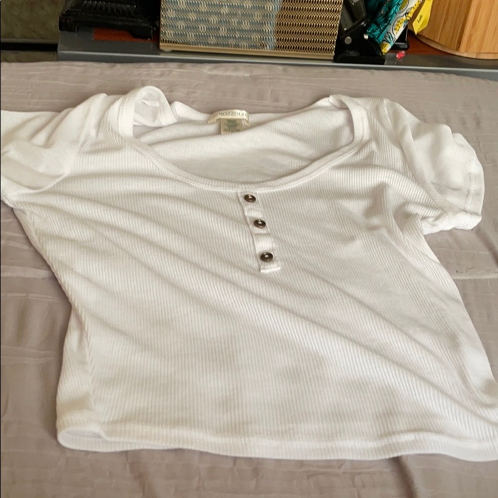 🎀🎀White Bozzolo crop top🎀🎀